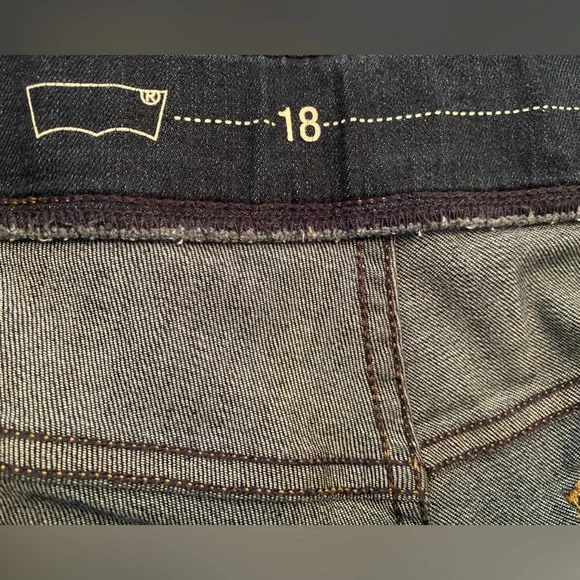 LEVI'S PULL ON DENIM LEGGINGS - DARK WASH - PLUS SIZE 18 - Picture 9 of 12